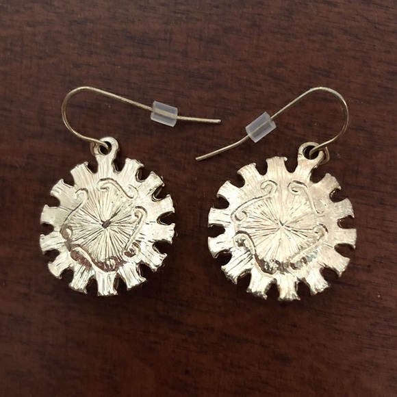 💛 Yellow Flower Earrings - Picture 2 of 3